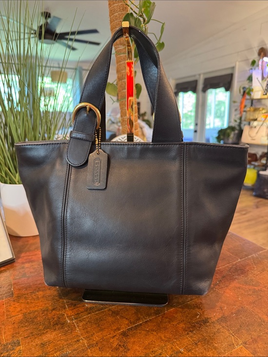 Coach Handbags - Coach Vintage Waverly Tote (1999)